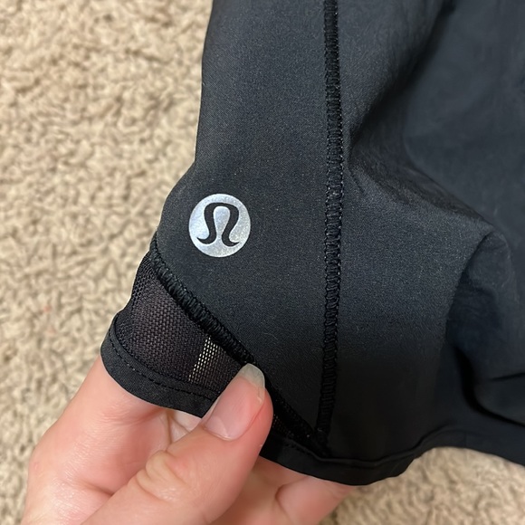 BLACK LULU SHORTS!!! Size 2!!! GREAT CONDITION!!!!! Good as new! High rise 4”. - Picture 3 of 3